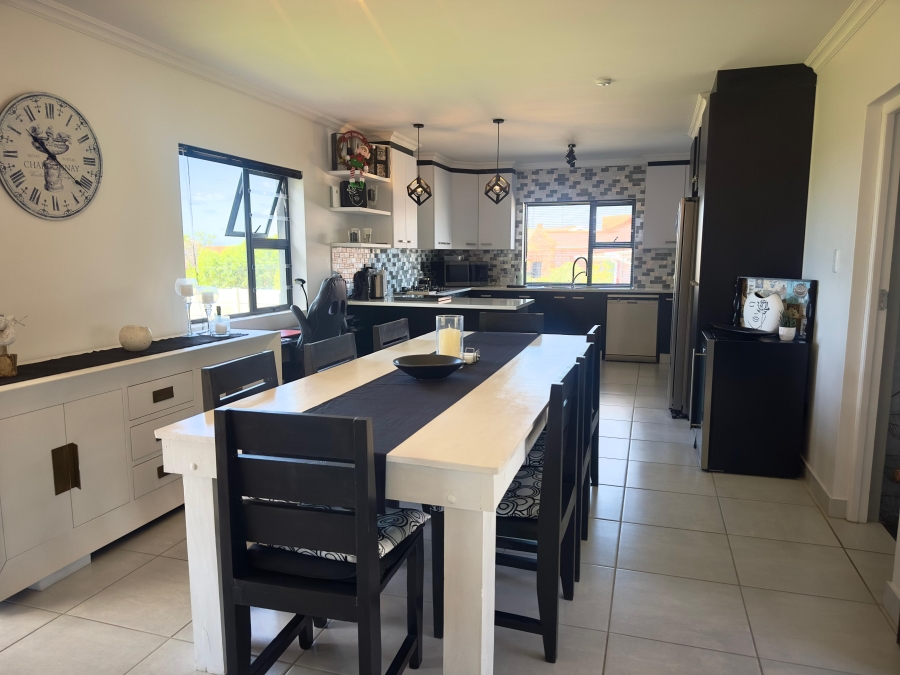 3 Bedroom Property for Sale in Wavecrest Eastern Cape